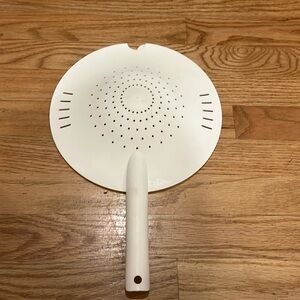 Tupperware strainer